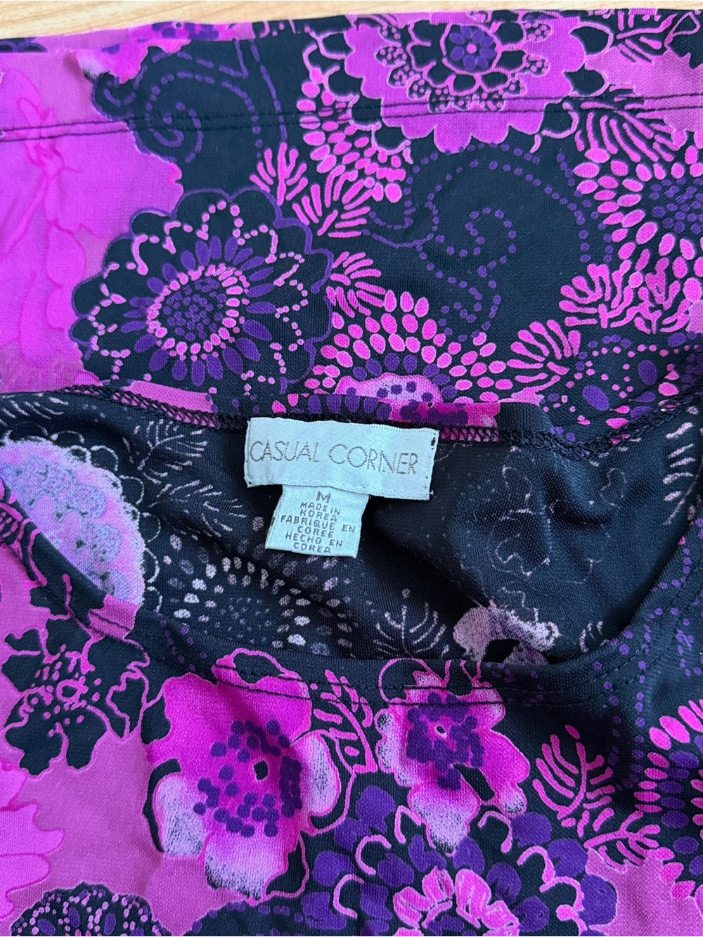 Casual Corner Pink and Black Floral Sleeveless Blouse - Picture 3 of 4